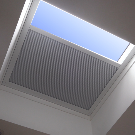 Manual Horizontal Blinds for Flat & Pitched Roof Skylights.
