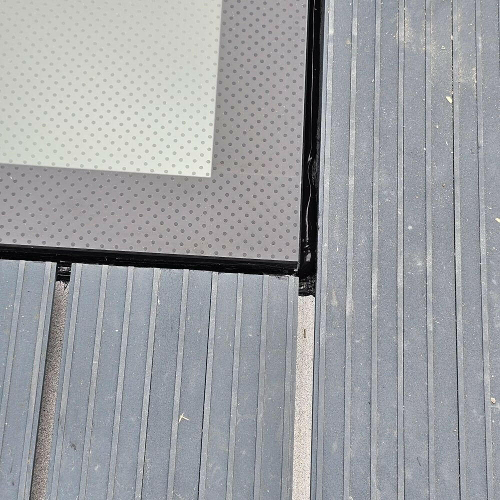 800 x 1200 mm Frameless Walk-on Skylight.