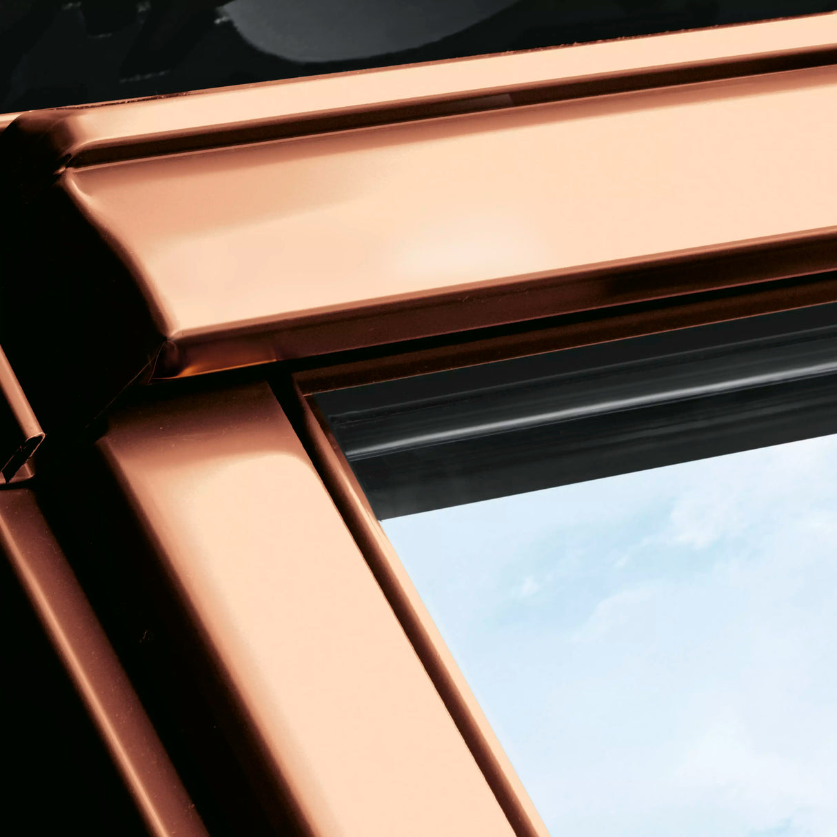 78x140 cm Finestra per tetti a bilico manuale VELUX GGU MK08 0170 | Poliuretano bianco senza manutenzione | Doppio vetro.